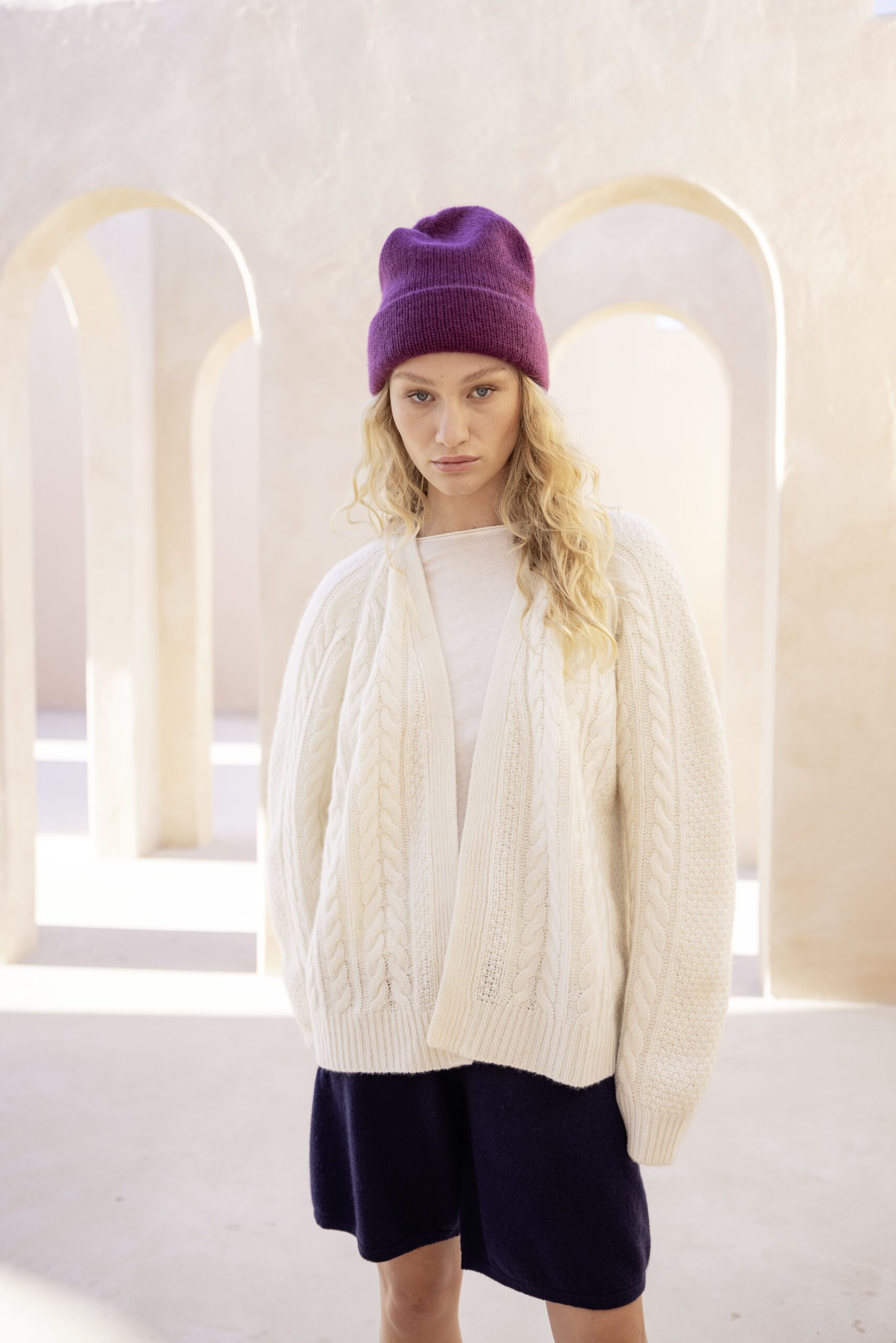 AurelieCardigan_NiklasHat-min