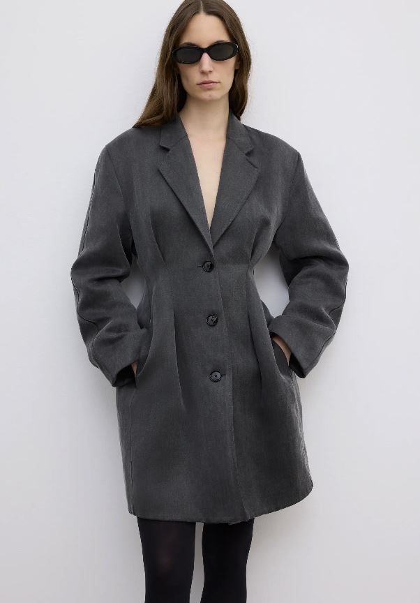 house-of-dagmar-aw25-3