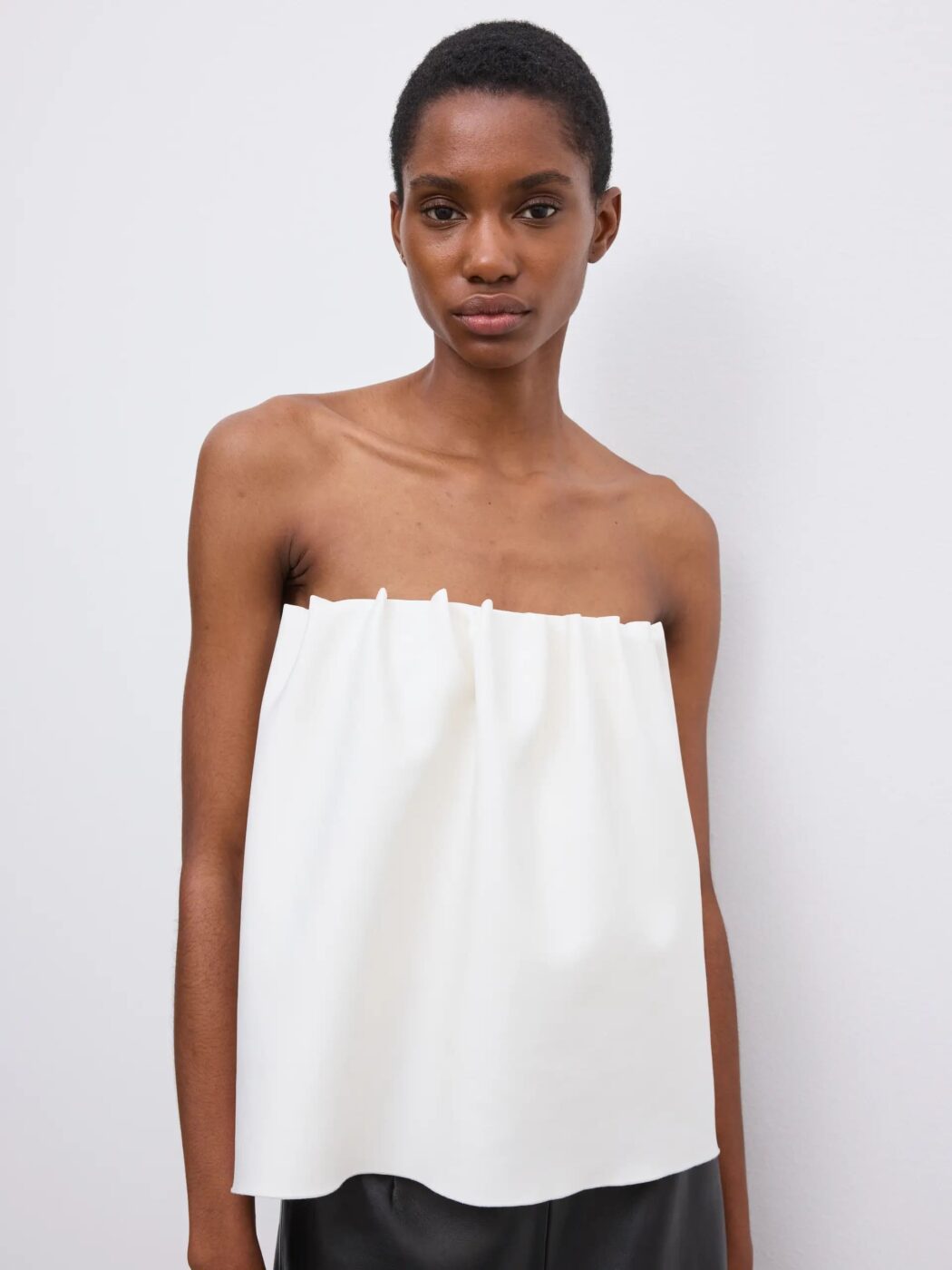 2362_58bfb57f75-dagmar_ss26_261f115_rouched-tube-top_001-white_0045-1-original