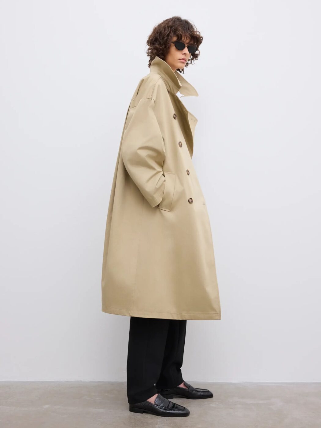 2475_7cd3724dfd-dagmar_ss26_261f804_db_long_trenchcoat_646_khaki_beige_04-original