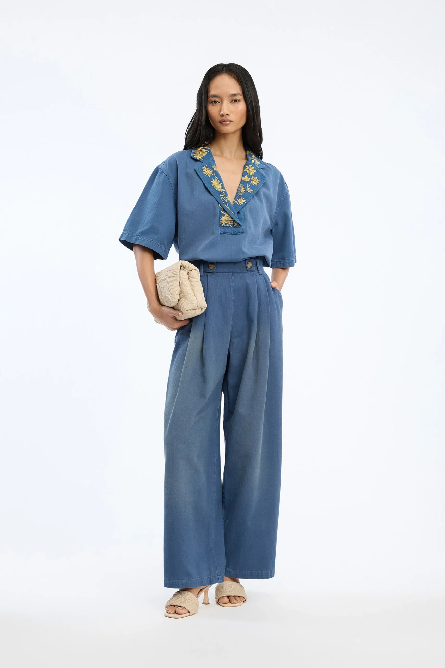 261_1030_26107_36_W_b9a87c25-9316-4026-be37-eee7c5abf492