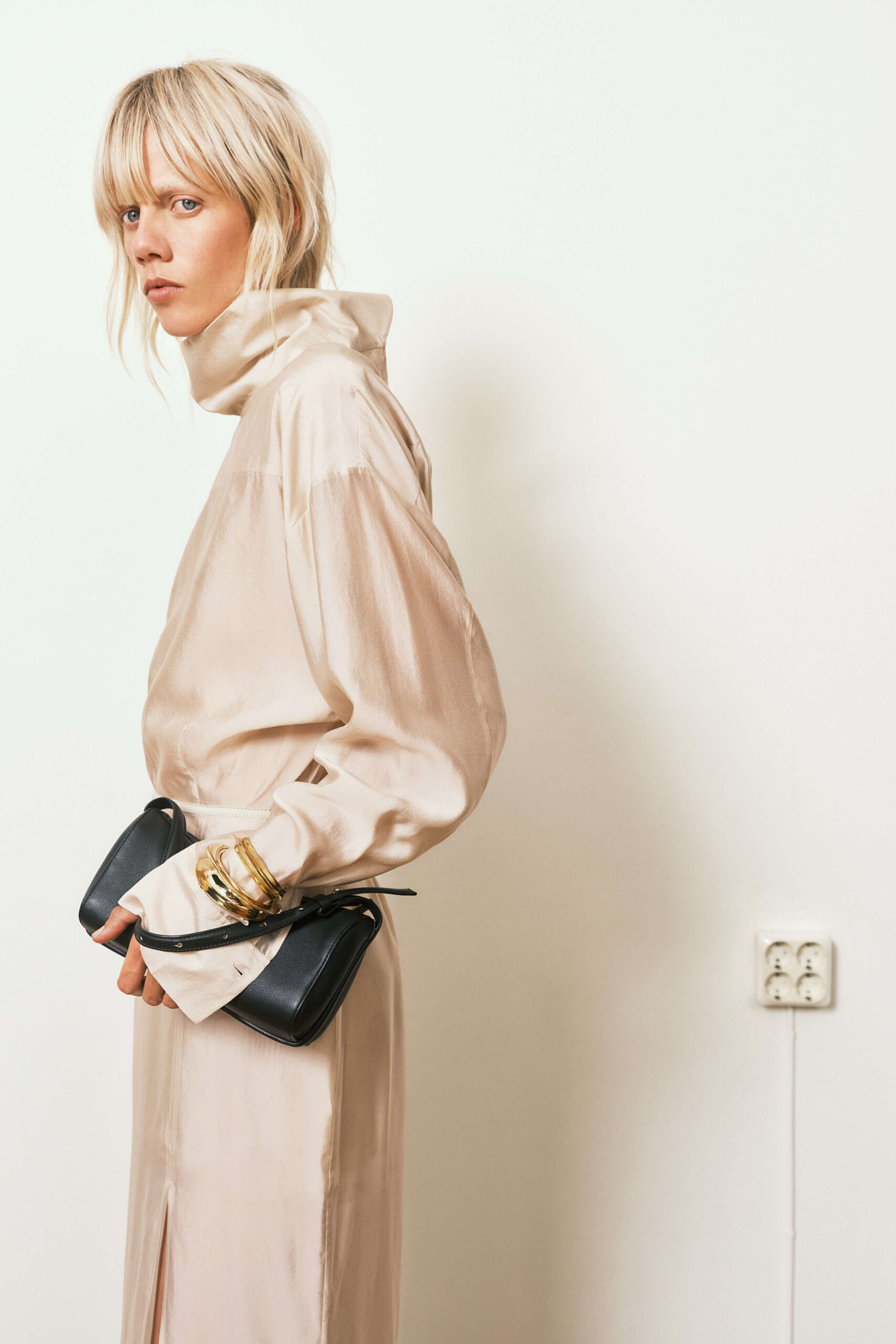 FilippaK_SS26Pre_Lookbook_FridaMy_2x3_Editorial1