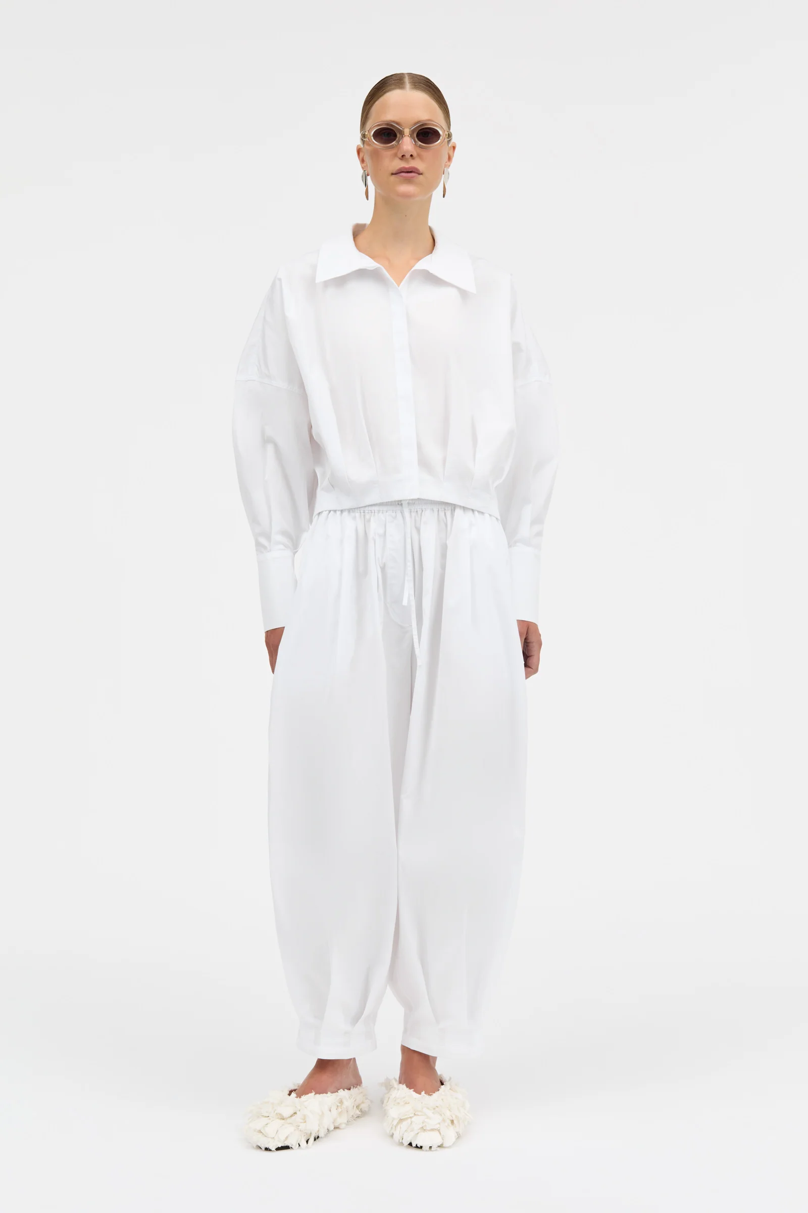SAINA_MKDT_SIGNATUREPOPLIN-Shirts-26-2-203-3023-WHITE_1600x