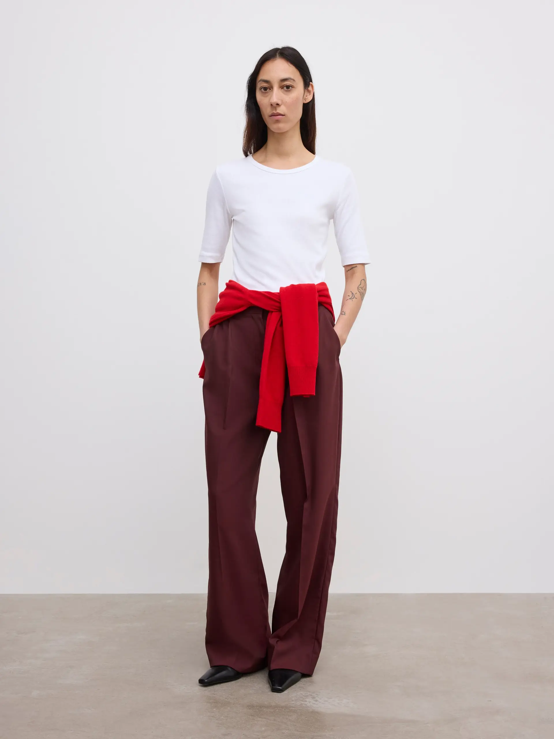 2814_27f63e2075-dagmar__aw26_264f612_relaxed-wool-trousers_283-burgundy-red_01-original