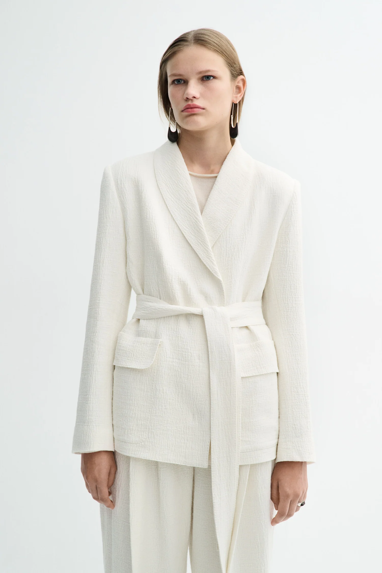 JUDE_IVORY_WAVE-Jackets-26-3-208-3602-IVORY