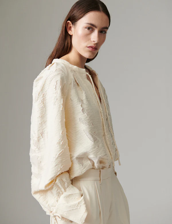 Penka_-_Raw_Jacquard_-_Blouse-Blouse-DAY65244440-110605_Jet_Stream-1_63f2a9b1-2e53-489b-9cc5-5f6469d79528